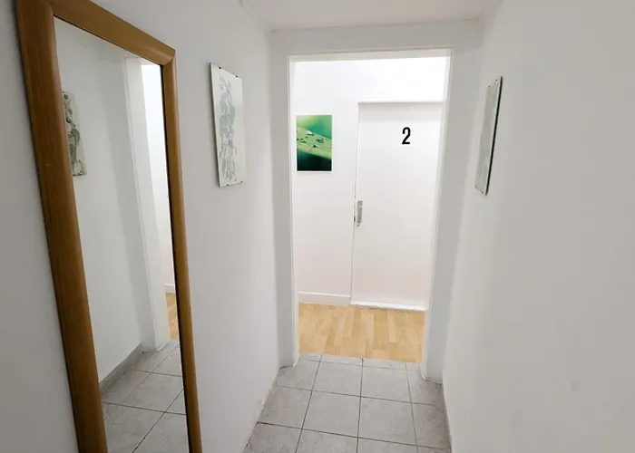 Comfortable In Lugner Area Homestay szállás Bécs