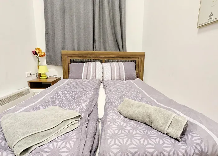 Comfortable In Lugner Area Homestay szállás *
